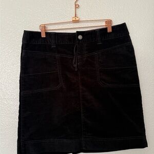 Athleta Black A-Line Skirt Women’s Size 10